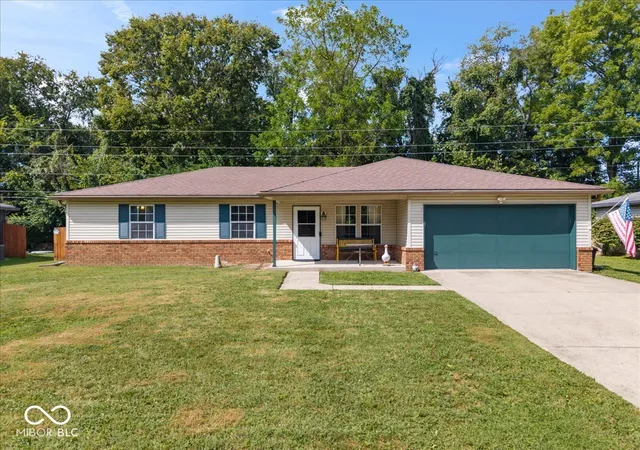 Photo 1 of Single family home for sale at 8632 Chessie Dr, Indianapolis, IN 46217 | MLS# 22126207 | Listing updated on 2026-09-22