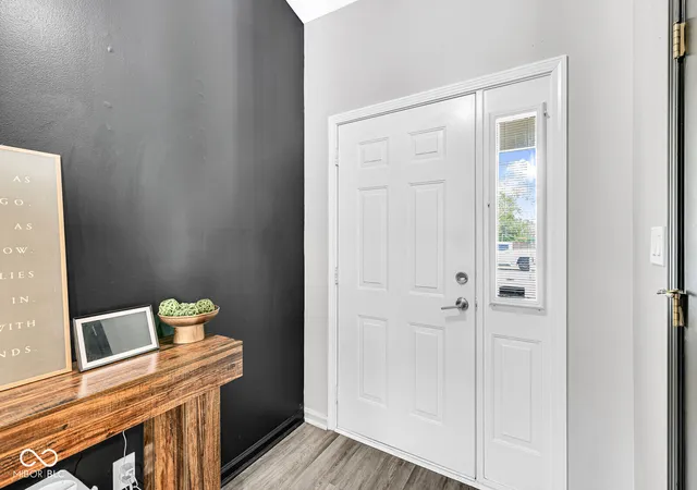 Photo 2 of Single family home for sale at 736 Kingston Cir, Brownsburg, IN 46112 | MLS# 22126240 | Listing updated on 2026-09-15