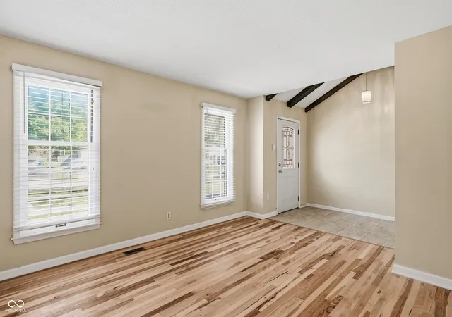 Photo 4 of Single family home for sale at 7437 Cotherstone Ct, Indianapolis, IN 46256 | MLS# 22126281 | Listing updated on 2026-10-15