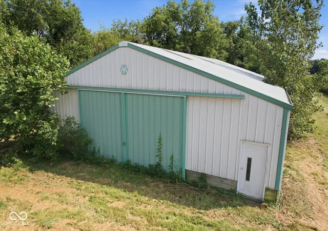 Photo 3 of House for sale at 7301 W US Hwy 52, Arlington, IN 46104 | MLS# 22126312 | Listing updated on 2026-09-15