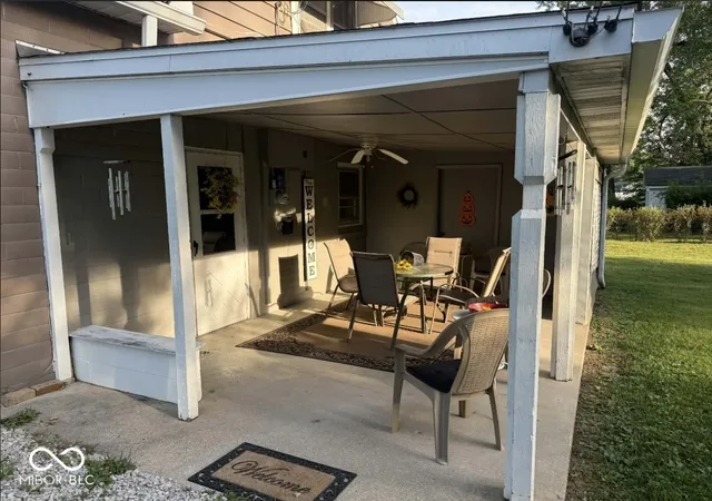 Photo 2 of Sale Pending at 924 S Walnut St, Brazil, IN 47834 | MLS# 22126317 | Listing updated on 2026-09-30