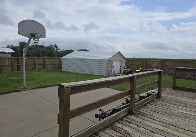 Photo 31 of Single family home for sale at 57 W Main St, Carthage, IL 62321 | MLS# 100539085 | Listing updated on 2026-09-10