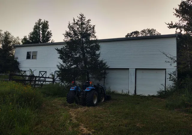 Photo 2 of Single family home for sale at 923 Ozark Rd, Ozark, IL 62972 | MLS# 100539119 | Listing updated on 2026-09-10