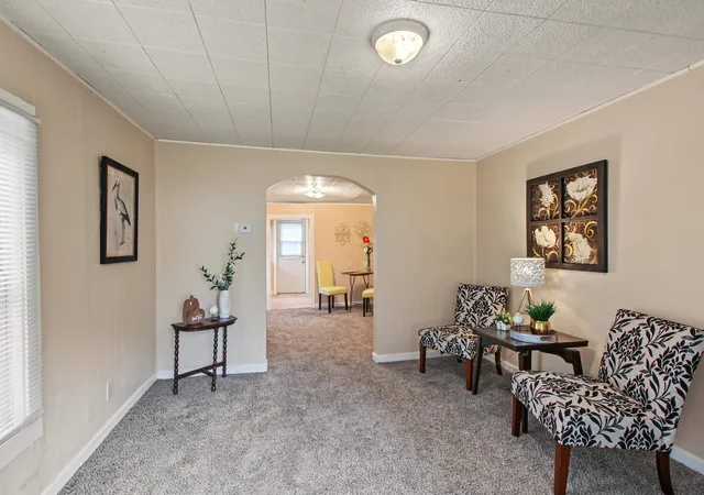 Photo 2 of Sale Pending at 1003 N 15th Street, Quincy, IL 62301 | MLS# 100539128 | Listing updated on 2026-09-15