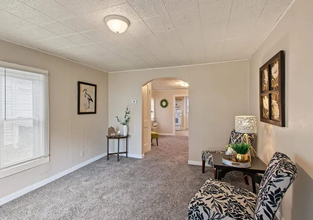 Photo 3 of Sale Pending at 1003 N 15th Street, Quincy, IL 62301 | MLS# 100539128 | Listing updated on 2026-09-15
