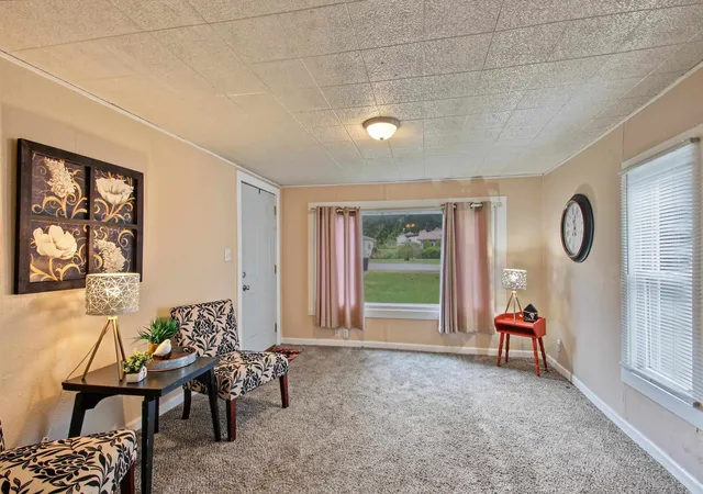 Photo 4 of Sale Pending at 1003 N 15th Street, Quincy, IL 62301 | MLS# 100539128 | Listing updated on 2026-09-15