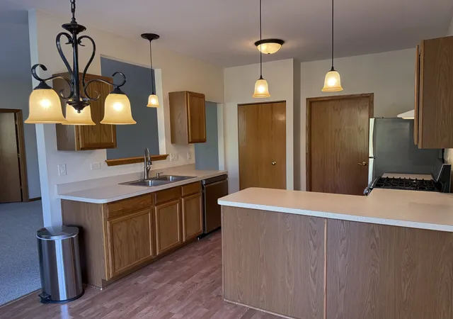 Photo 4 of Townhouse for sale at 17009 Mendota Dr #17009, Lockport, IL 60441 | MLS# 12518359 | Listing updated on 2026-09-27