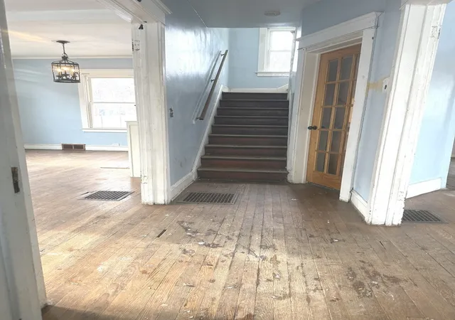 Photo 4 of Single family home for sale at 10228 S Prospect Ave, Chicago, IL 60643 | MLS# 12550853 | Listing updated on 2026-09-14