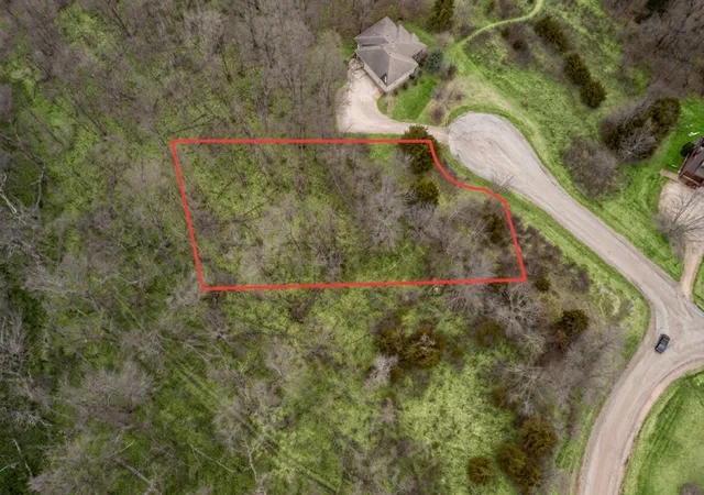 Photo 2 of Land for sale at 3 Waterford Dr, Galena, IL 61036 | MLS# 12562889 | Listing updated on 2026-09-26