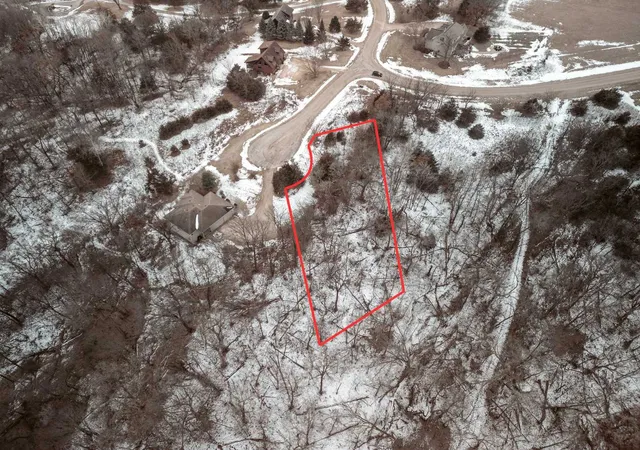 Photo 3 of Land for sale at 3 Waterford Dr, Galena, IL 61036 | MLS# 12562889 | Listing updated on 2026-09-26