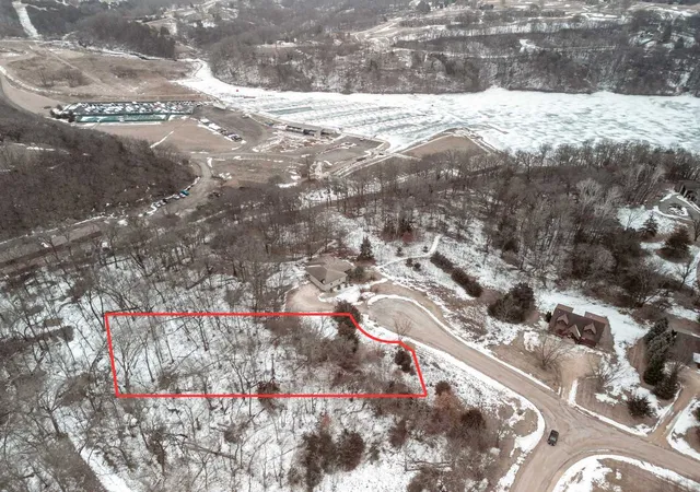 Photo 3 of Land for sale at 3 Waterford Dr, Galena, IL 61036 | MLS# 12562889 | Listing updated on 2026-09-26