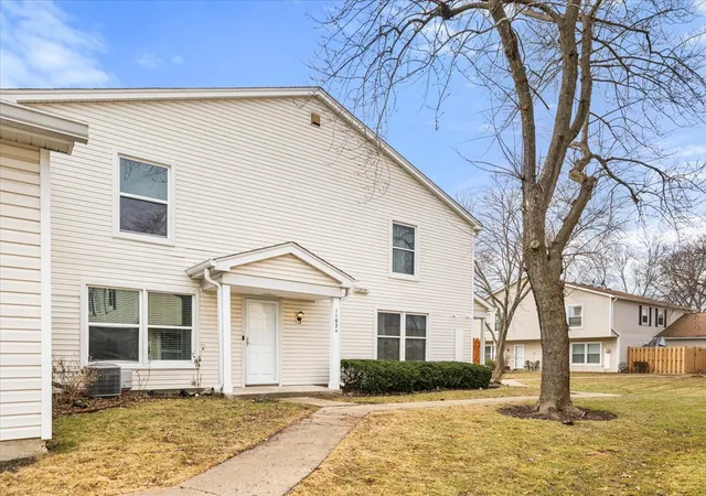 Photo 2 of Townhouse for sale at 1182 E Barberry Ln #A, Palatine, IL 60074 | MLS# 12565845 | Listing updated on 2026-09-15