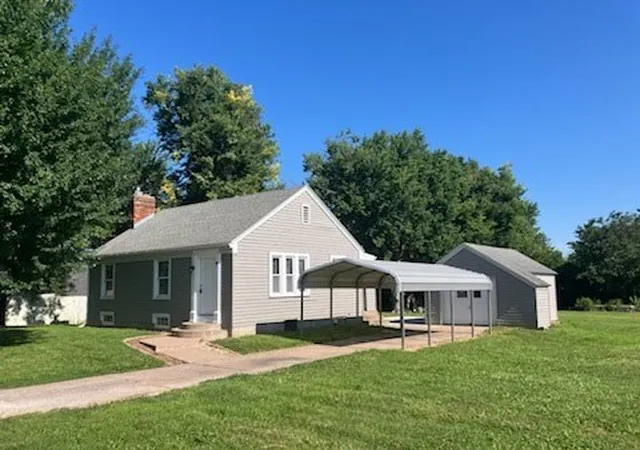 Photo 2 of Single family home for sale at 2415 Larch Rd, Quincy, IL 62301 | MLS# 12589942 | Listing updated on 2026-09-21