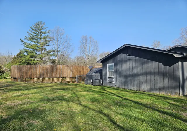 Photo 4 of Single family home for sale at 9769 Stuyvesant St, Benton, IL 62812 | MLS# 12603754 | Listing updated on 2026-10-29
