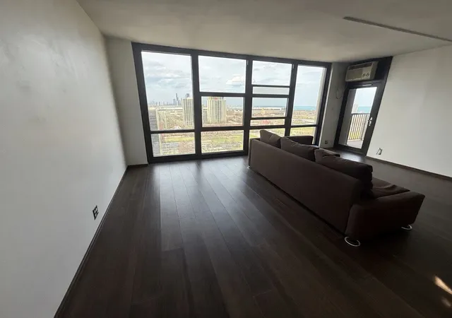 Photo 3 of Condo for sale at 3001 S Michigan Ave #1707, Chicago, IL 60616 | MLS# 12618807 | Listing updated on 2026-09-11