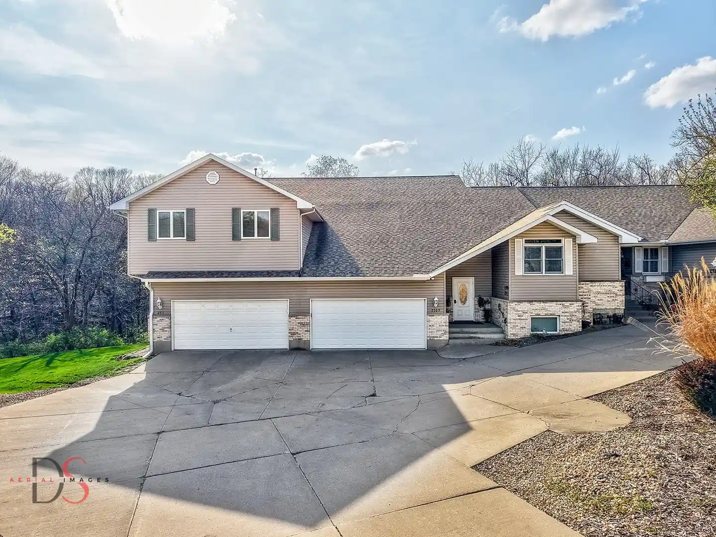 Listing Photo 33 - Condo for sale in 2511 Reynolds Manor Dr located at 2511 Reynolds Manor Dr, Ottawa, IL 61350 - Unit #2511