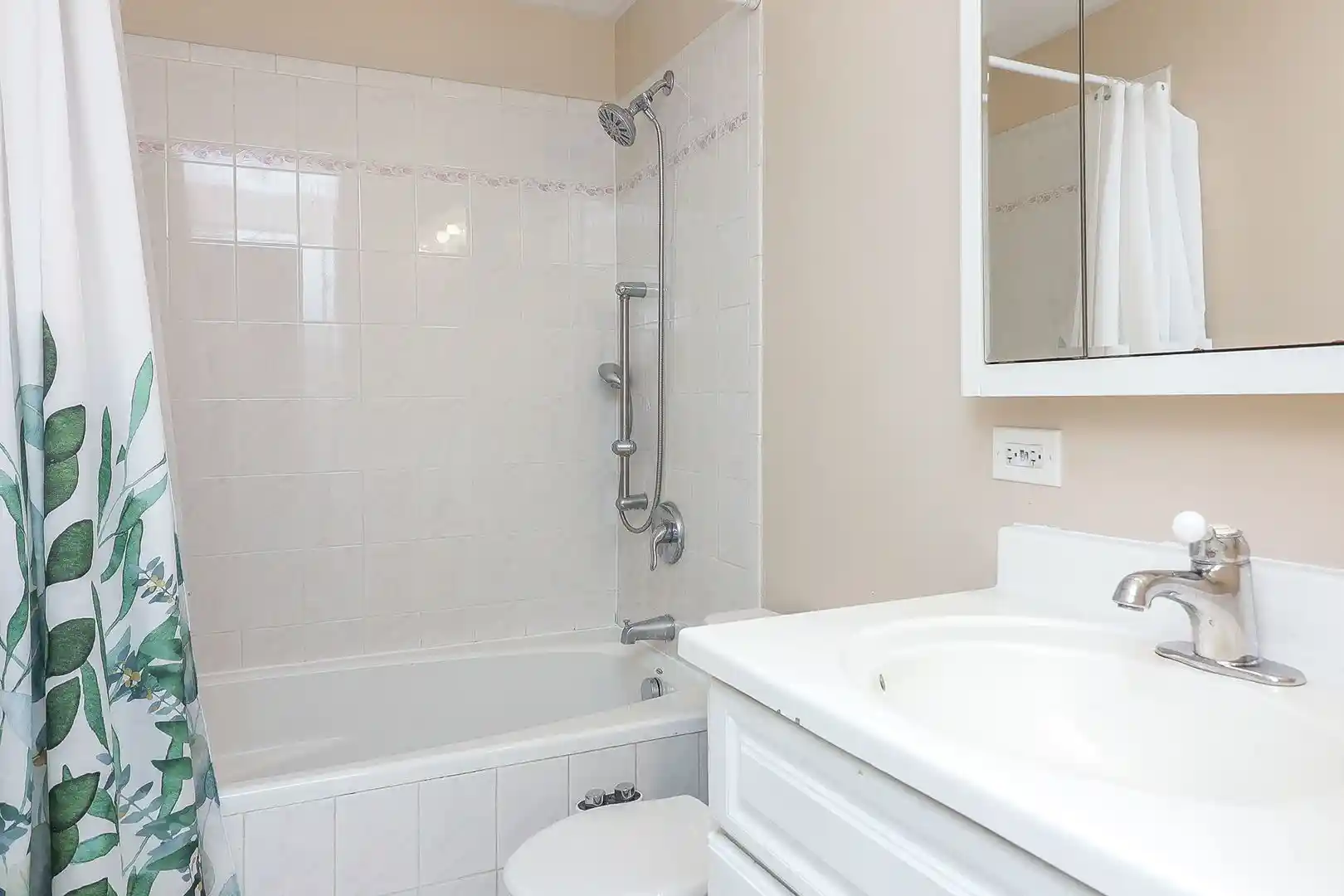 Listing Photo 10 - Condo for sale in 6708 W 107Th St located at 6708 W 107Th St, Chicago Ridge, IL 60415 - Unit #3C