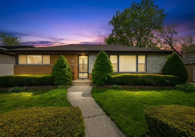 Photo 2 of Single family home for sale at 9527 Lowell Ave, Skokie, IL 60076 | MLS# 12629457 | Listing updated on 2026-09-27