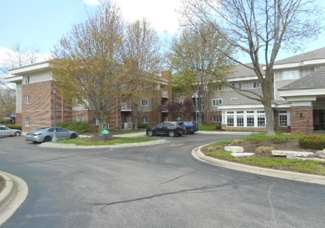 Photo 2 of Condo for sale at 605 Barrington Ave E #340, Dundee, IL 60118 | MLS# 12632377 | Listing updated on 2026-09-25
