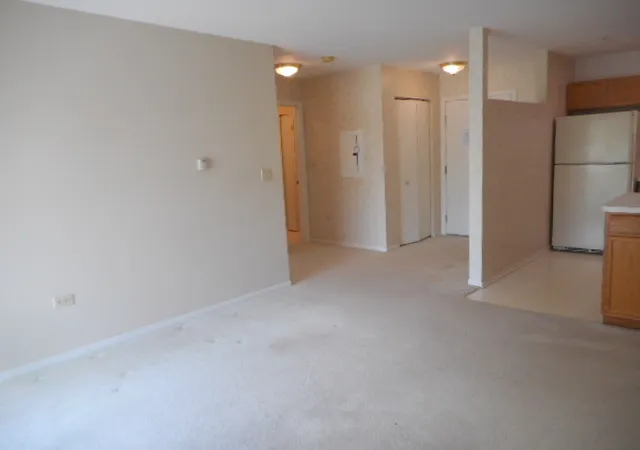 Photo 4 of Condo for sale at 605 Barrington Ave E #340, Dundee, IL 60118 | MLS# 12632377 | Listing updated on 2026-09-25