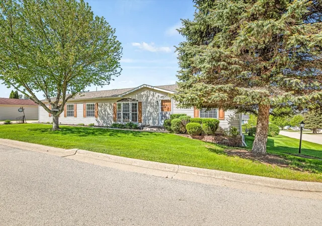 Photo 1 of Sale Pending at 8438 Hickory Tree Dr, Machesney Park, IL 61115 | MLS# 12634871 | Listing updated on 2026-09-14