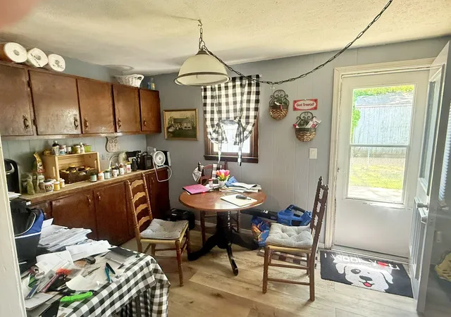 Photo 4 of Single family home for sale at 204 West 18th St, Metropolis, IL 62960 | MLS# 12639095 | Listing updated on 2026-10-05