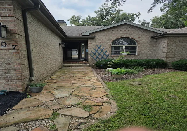Photo 2 of Single family home for sale at 107 Comanche Trl, Loda, IL 60948 | MLS# 12641917 | Listing updated on 2026-09-11