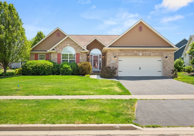 Photo 2 of Single family home for sale at 1418 Beach Ln, Sycamore, IL 60178 | MLS# 12649014 | Listing updated on 2026-10-03