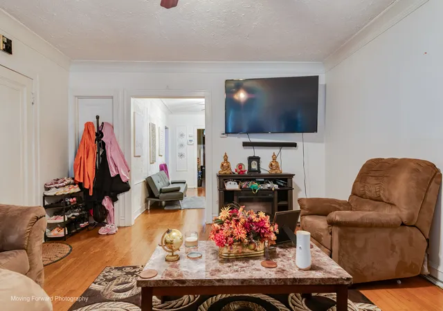Listing Photo 5 - Condo for sale in building located at 8213 S Indiana Ave, Chicago, IL 60619