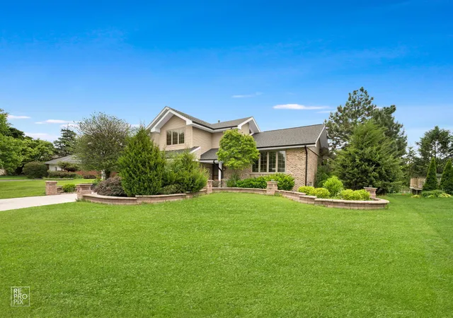 Photo 3 of Single family home for sale at 9041 Sunrise Ln, Orland Park, IL 60462 | MLS# 12655111 | Listing updated on 2026-09-14