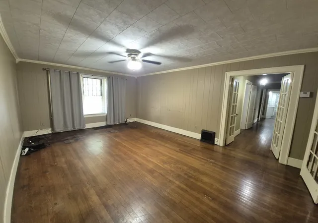 Photo 3 of Single family home for sale at 502 N Jackson St, Harrisburg, IL 62946 | MLS# 12655859 | Listing updated on 2026-10-16