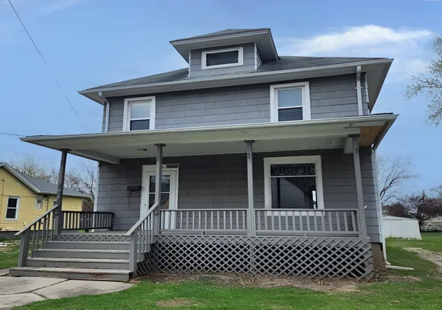 Photo 1 of Single family home for sale at 404 W 1st Street, Galesburg, IL 61401 | MLS# 12656307 | Listing updated on 2026-09-15