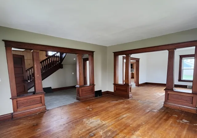 Photo 3 of Single family home for sale at 404 W 1st Street, Galesburg, IL 61401 | MLS# 12656307 | Listing updated on 2026-09-15