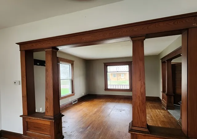 Photo 4 of Sale Pending at 404 W 1st Street, Galesburg, IL 61401 | MLS# 12656307 | Listing updated on 2026-10-24
