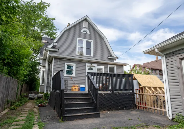 Photo 2 of Single family home for sale at 265 Slade Ave, Elgin, IL 60120 | MLS# 12657508 | Listing updated on 2026-09-15