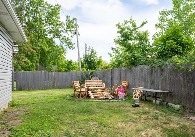 Photo 3 of Single family home for sale at 265 Slade Ave, Elgin, IL 60120 | MLS# 12657508 | Listing updated on 2026-09-15