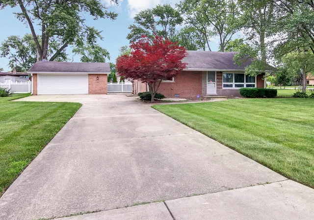 Photo 1 of Single family home for sale at 12661 S Major Ave, Palos Heights, IL 60463 | MLS# 12660322 | Listing updated on 2026-09-23