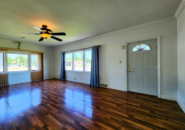 Photo 3 of Single family home for sale at 809 E Main St, West Frankfort, IL 62896 | MLS# 12661652 | Listing updated on 2026-10-07