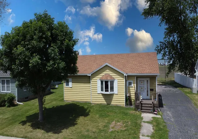 Single family home for sale at 111 W Mckinley Ave, Milford, IL 60953 | MLS# 12662524