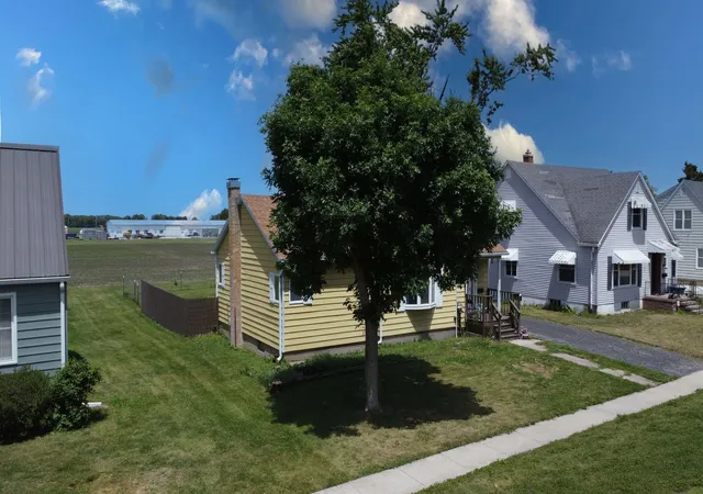 Photo 2 of Single family home for sale at 111 W Mckinley Ave, Milford, IL 60953 | MLS# 12662524 | Listing updated on 2026-10-06