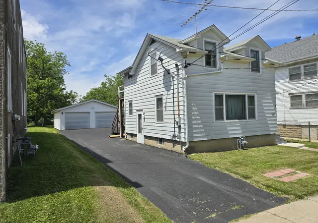 Photo 1 of Single family home for sale at 627 North 11th St, De Kalb, IL 60115 | MLS# 12663529 | Listing updated on 2026-09-12