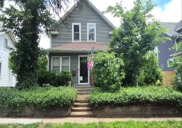 Photo 2 of Single family home for sale at 3226 15th St C, Moline, IL 61265 | MLS# 12665719 | Listing updated on 2026-09-10