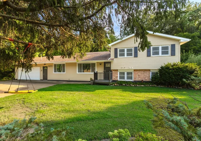 Photo 2 of Single family home for sale at 6655 Crow Crk Rd, Bettendorf, IA 52722 | MLS# 12665741 | Listing updated on 2026-10-22