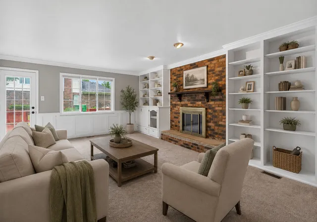 Photo 2 of Single family home for sale at 8415 Country Clb Ln, Orland Park, IL 60462 | MLS# 12667985 | Listing updated on 2026-09-12