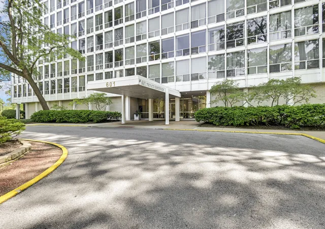 Photo 1 of Condo for sale at 601 E 32nd Street #403, Chicago, IL 60616 | MLS# 12668825 | Listing updated on 2026-09-15