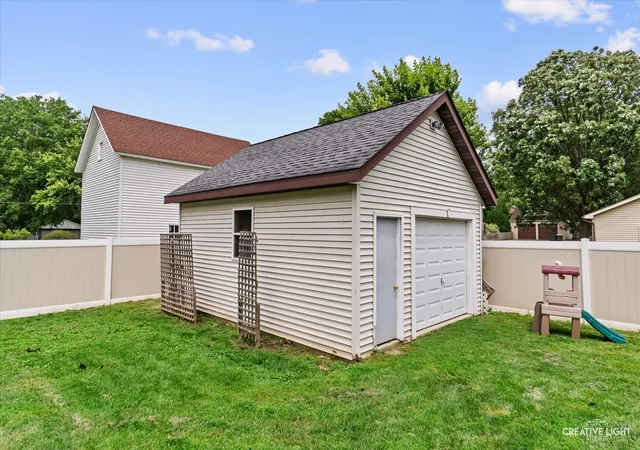 Photo 4 of Single family home for sale at 440 W Park St, Sheridan, IL 60551 | MLS# 12668963 | Listing updated on 2026-10-04