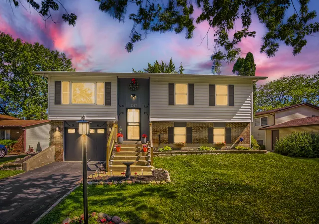 Photo 1 of Single family home for sale at 5257 Arquilla Dr, Richton Park, IL 60471 | MLS# 12669072 | Listing updated on 2026-10-02