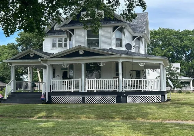 Photo 3 of Single family home for sale at 108 S Gray St, Sidell, IL 61876 | MLS# 12669214 | Listing updated on 2026-09-15