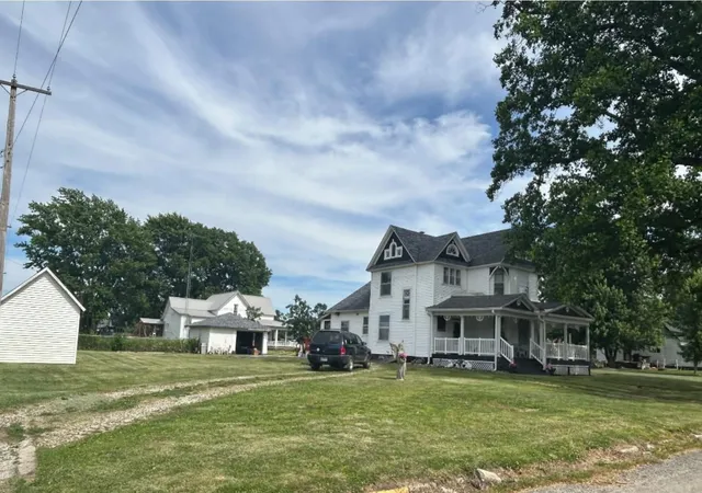 Photo 3 of Single family home for sale at 108 S Gray St, Sidell, IL 61876 | MLS# 12669214 | Listing updated on 2026-10-27