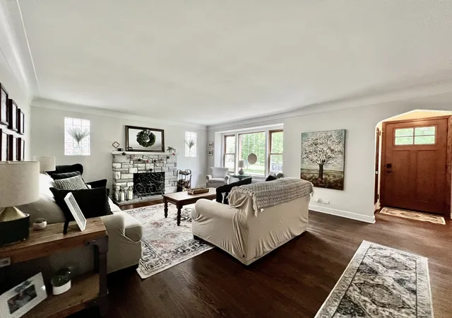 Photo 3 of Single family home for sale at 3218 W 97th Street, Evergreen Park, IL 60805 | MLS# 12674531 | Listing updated on 2026-09-11